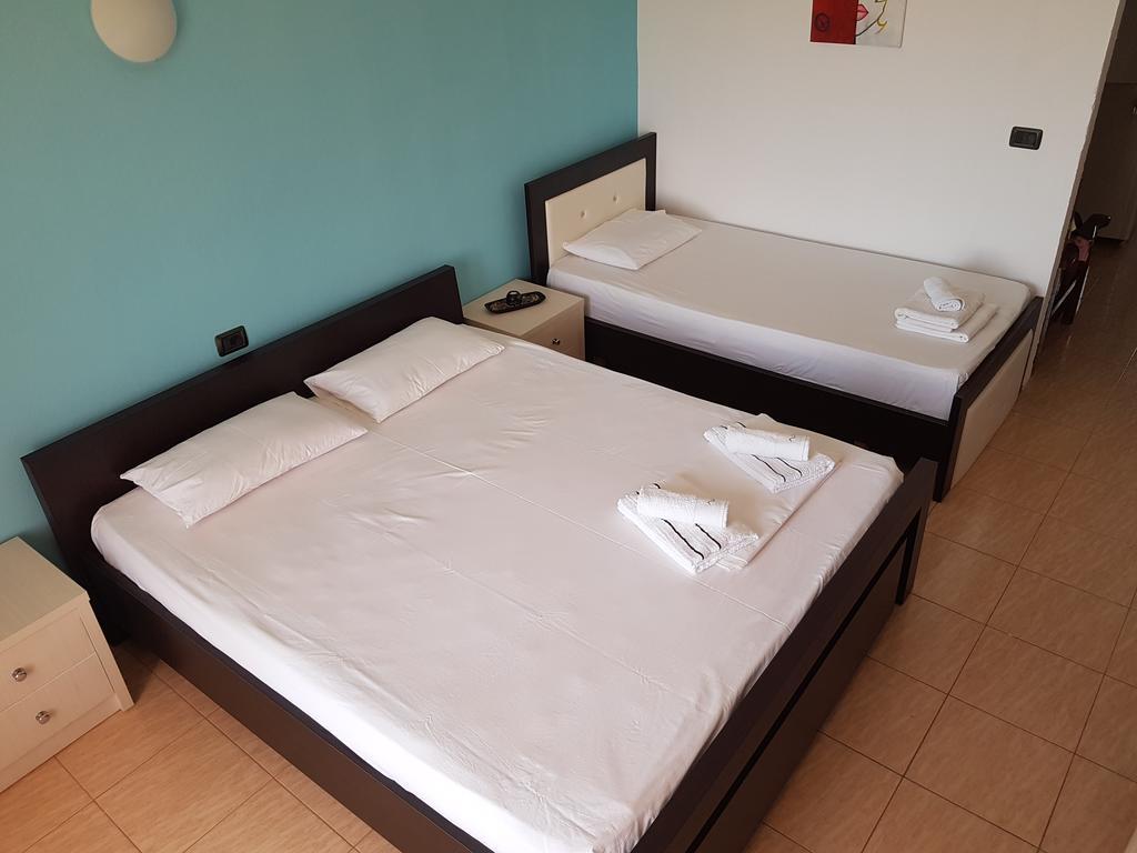 Vila Melpo Apartments Ilias Eksteriør billede